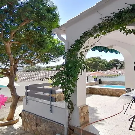 Holiday home Vacay Casa Roger, Sol Y Naturaleza, En La Costa Brava, L'escala!